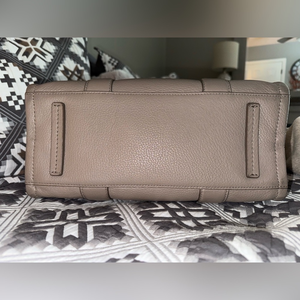 Marc Jacobs Leather Tote Bag - Picture 5 of 8